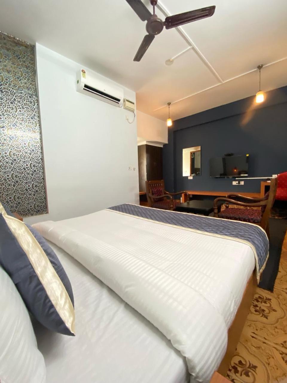 Montecarlo Hotel Mamallapuram Esterno foto